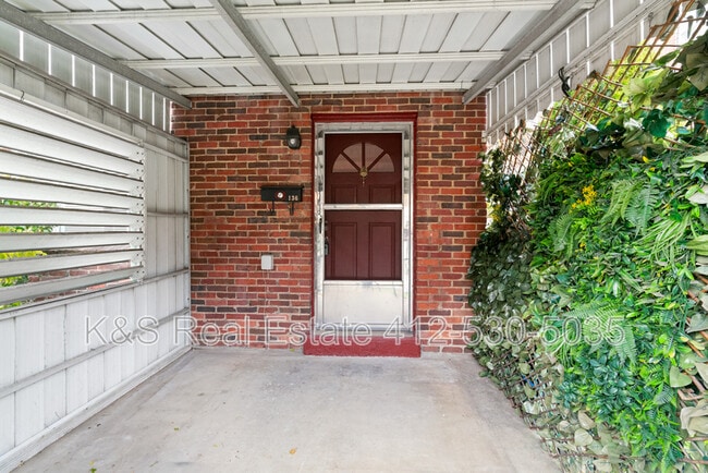 Building Photo - 136 Lynnwood Dr