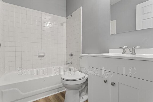 Foto del edificio - 1715 Birchwood Dr SE