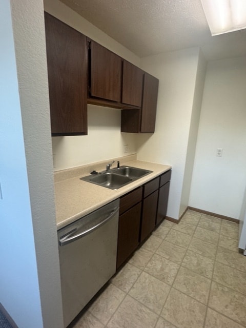 Building Photo - 3793 Vale Dr