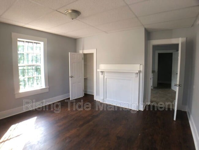 Building Photo - 6304 2nd Ave S