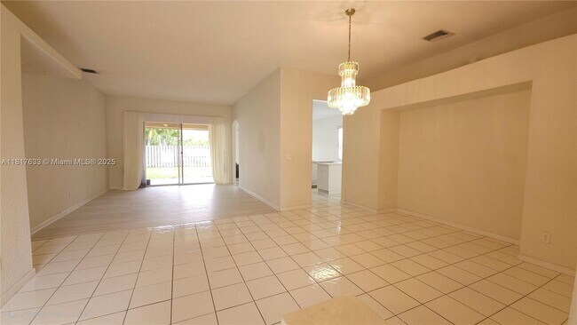 Foto del edificio - 17820 NW 16th St