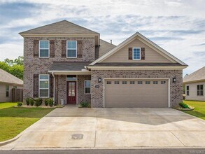 Building Photo - 500 Lismore Pl