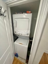 Building Photo - 64 Gordon St