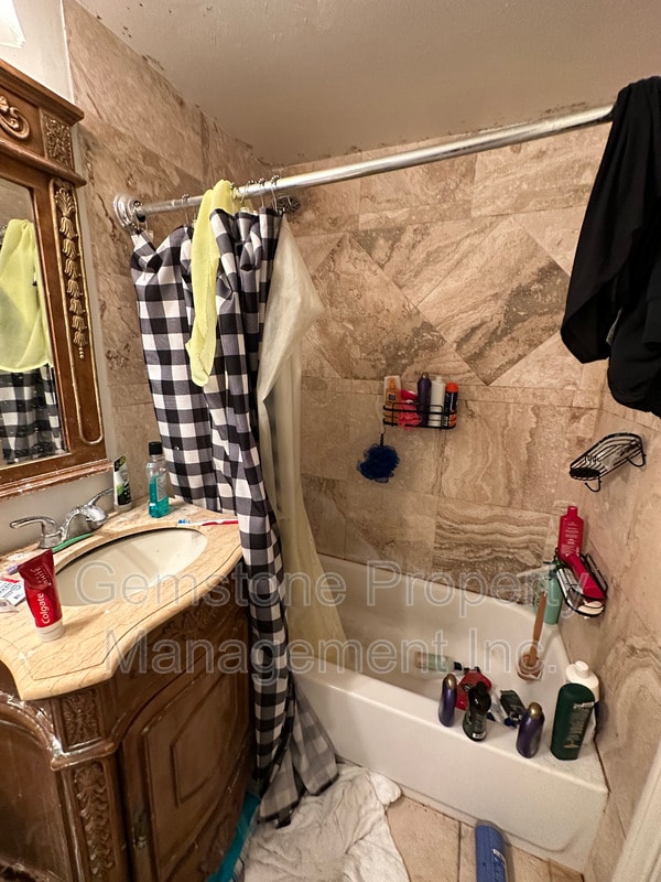 Building Photo - 4839 Campanile Dr