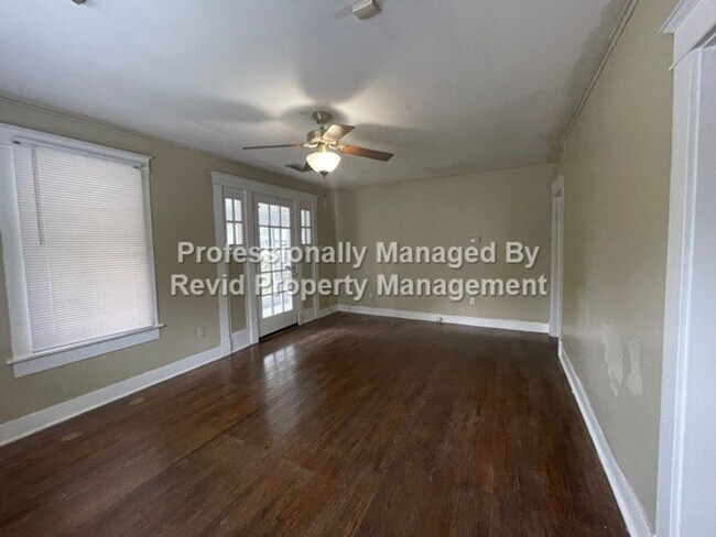 Building Photo - 2 bedroom Home near U of M