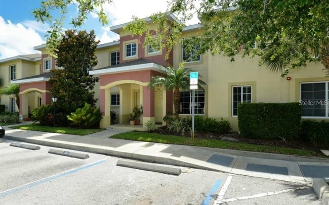 Building Photo - 3909 45th Terrace W
