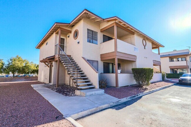 Foto del edificio - Stunning upgraded 2 Bedroom Condo located ...