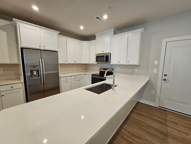 Building Photo - 13715 COBBLE Loop