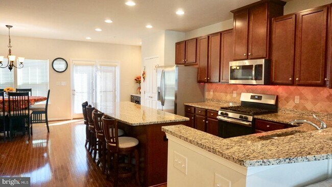 Foto del edificio - 113 Quarry Point Rd