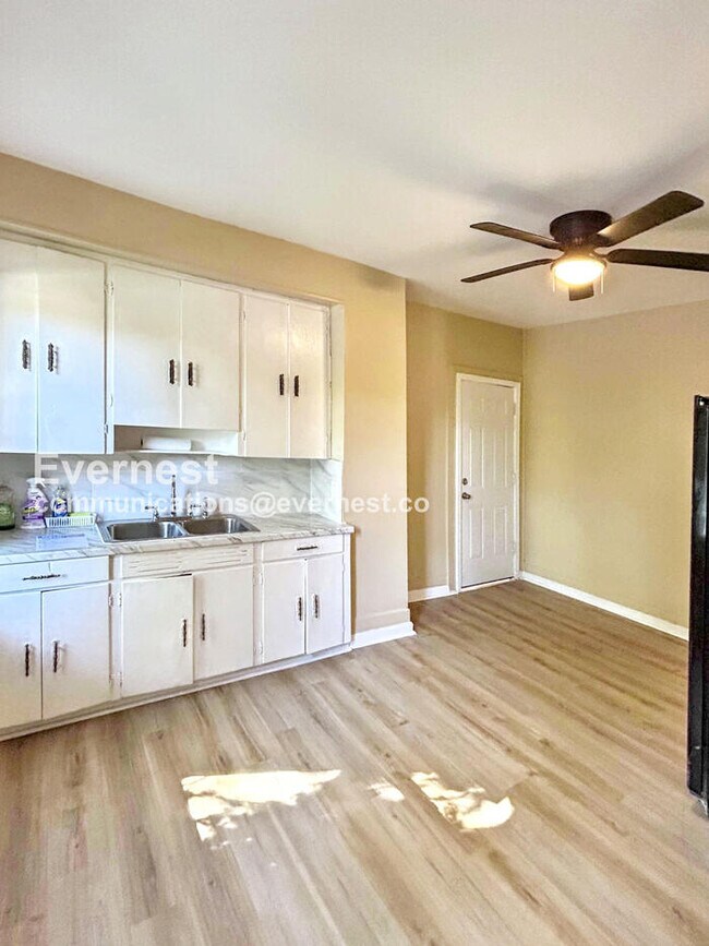 Foto del edificio - 6922 Morgan Ave