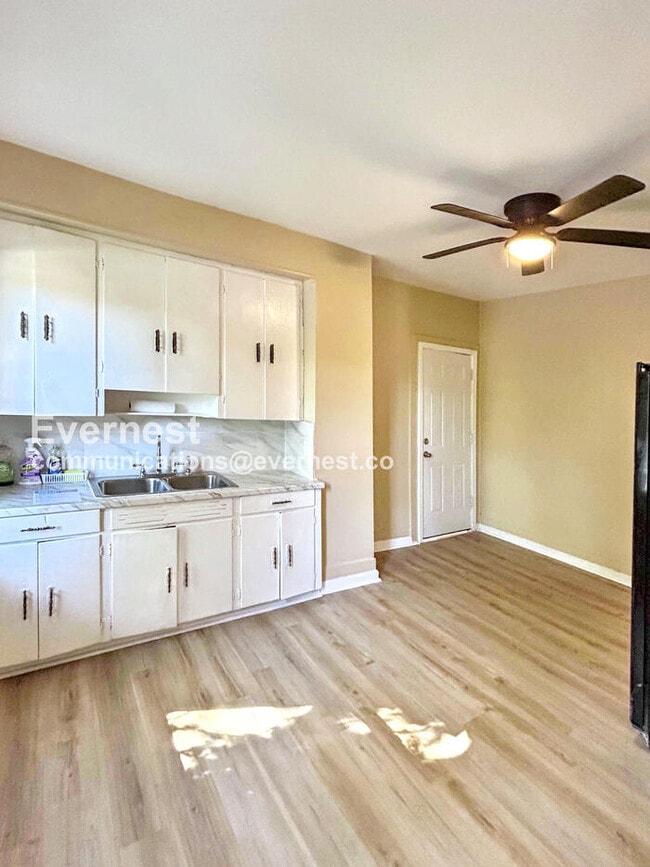 Building Photo - 6922 Morgan Ave