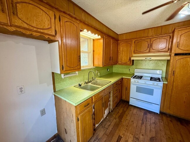 Building Photo - Two Bedroom Rental in Lone Grove
