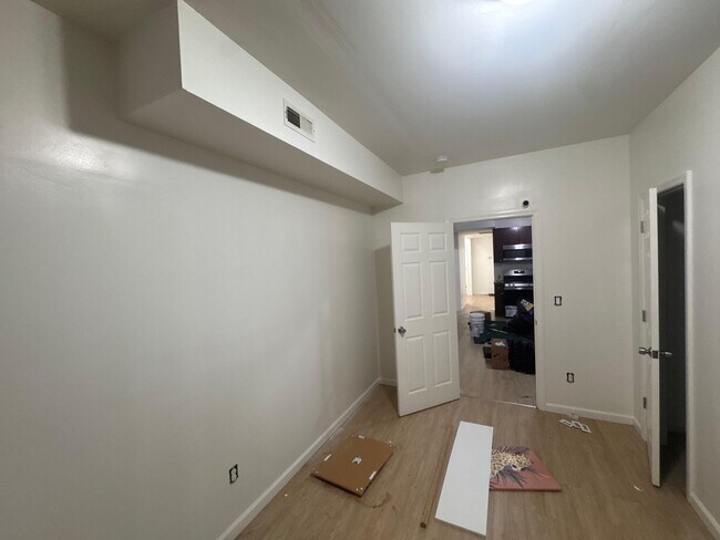 Foto del edificio - 60 S 12th St