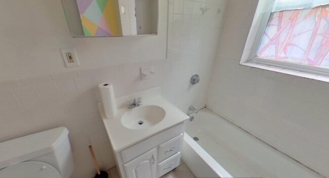 Foto del edificio - 163 Summer St