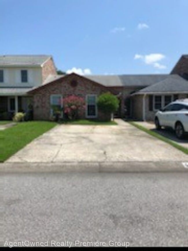Building Photo - 2 br, 1.5 bath House - 5564 W Shirley Dr