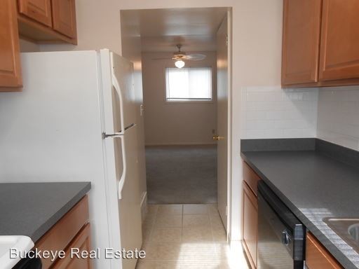 Building Photo - 1596 Highland St