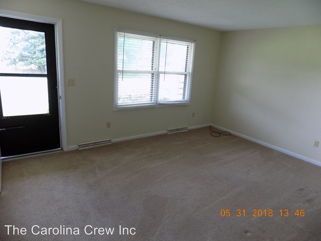 Building Photo - 3 br, 2 bath House - 135 Widaustin Dr