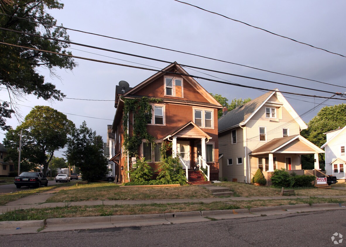 Foto del edificio - 724 Excelsior Ave
