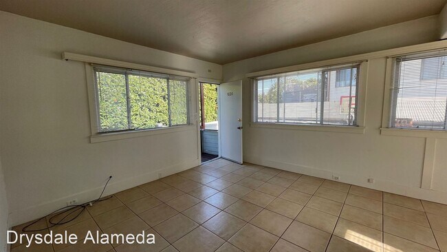 Building Photo - 1 br, 1 bath House - 1624 Macarthur Blvd (LO)