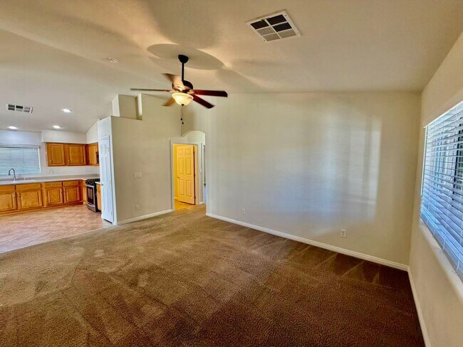 Foto del edificio - CUTE ONE STORY TOWNHOME