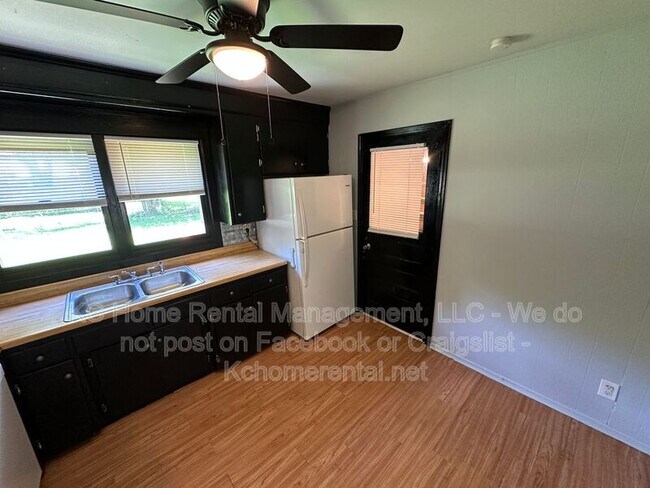 Foto del edificio - 5160 Halsey St