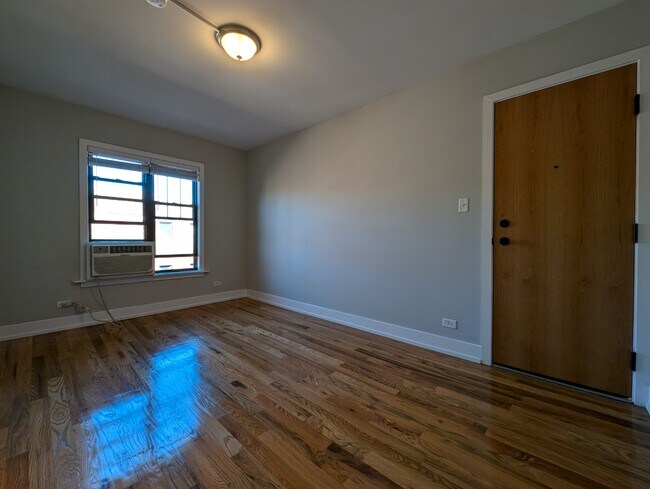 Building Photo - 2907 N Mildred Ave