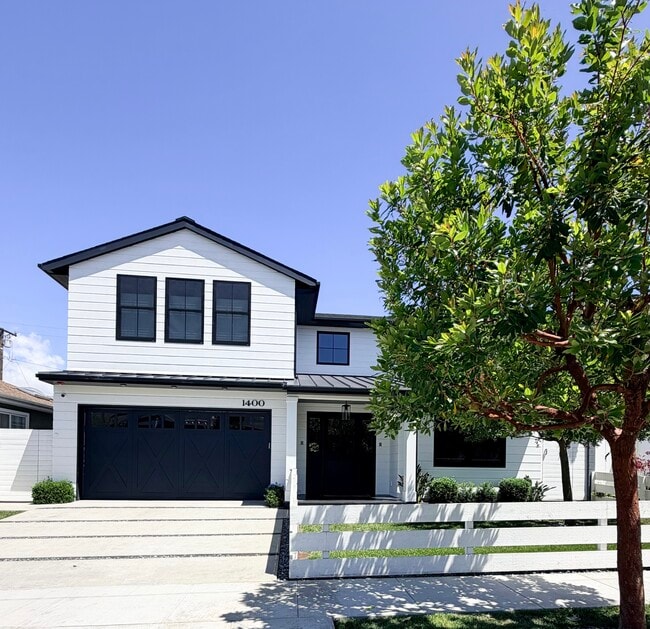 Building Photo - 1400 Manzanita Ln