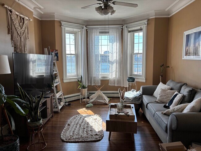 Foto del edificio - 210 Highpoint Ave