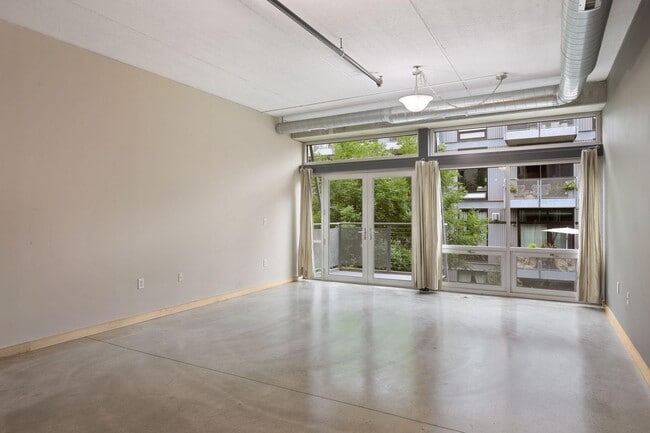 Building Photo - 710 N 4th St