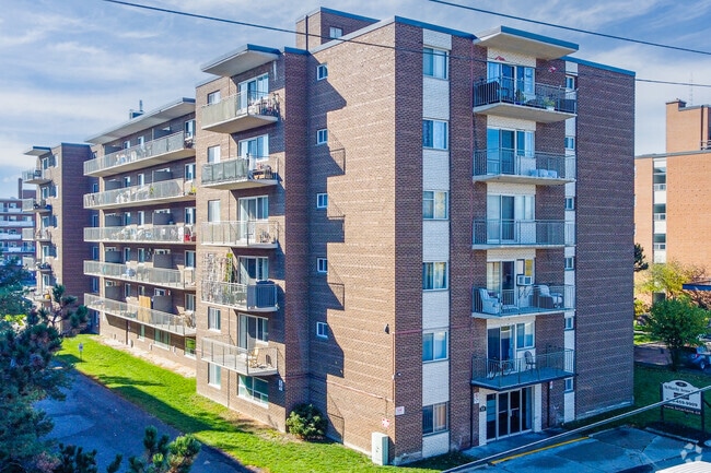 Building Photo - 53 McMurchy Avenue North