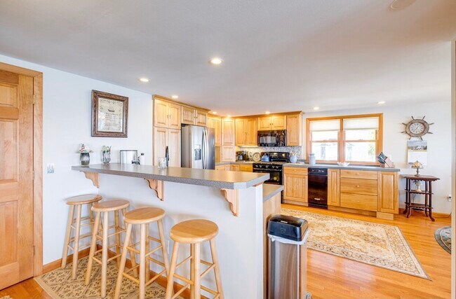 Building Photo - 72 Maquoit Dr