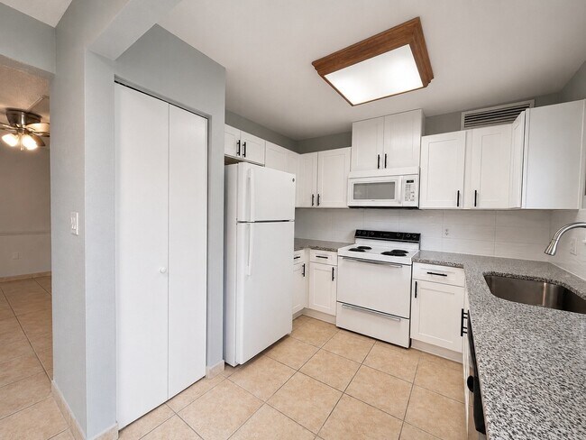 Foto del edificio - 2811 SW Archer Rd