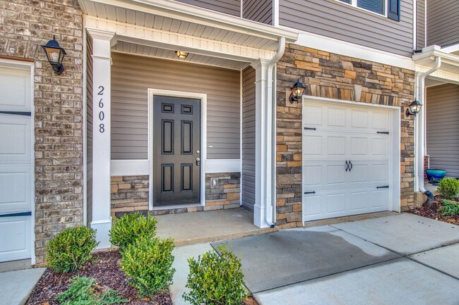 Building Photo - Beautiful 3BR/2.5BA Townhome in Columbia!