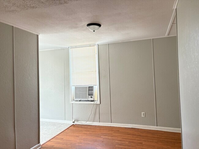 Foto del edificio - 729 E Maple St