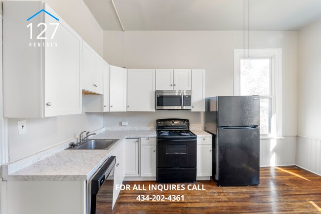 Foto del edificio - Modern Comfort Meets Prime Convenience - 3BR/2BA in Lynchburg!