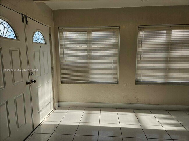 Foto del edificio - 3431 SW 4th St
