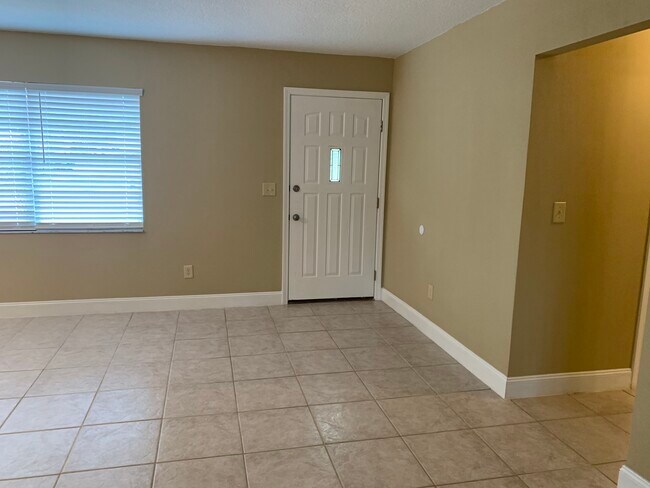 Living Room - 1055 Greco Rd
