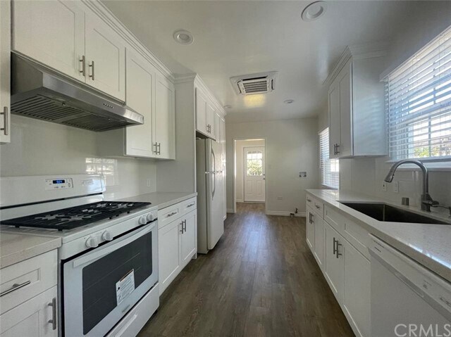 Building Photo - 315 N Osborn Ave