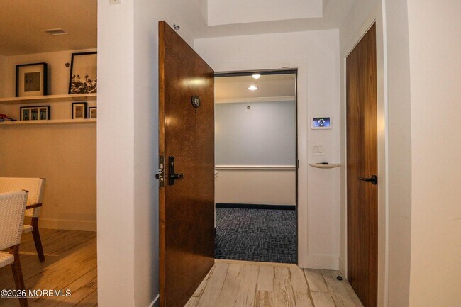 Building Photo - 33 Cooper Ave