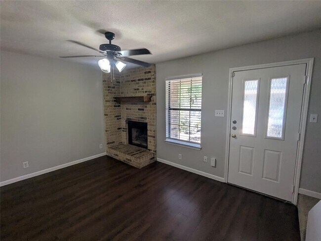 Foto del edificio - 7800 Northcrest Blvd