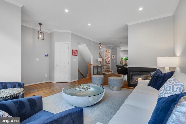 Foto del edificio - 1507 N Colonial Terrace