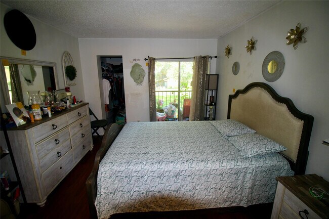 Building Photo - 316 Meadows Cir