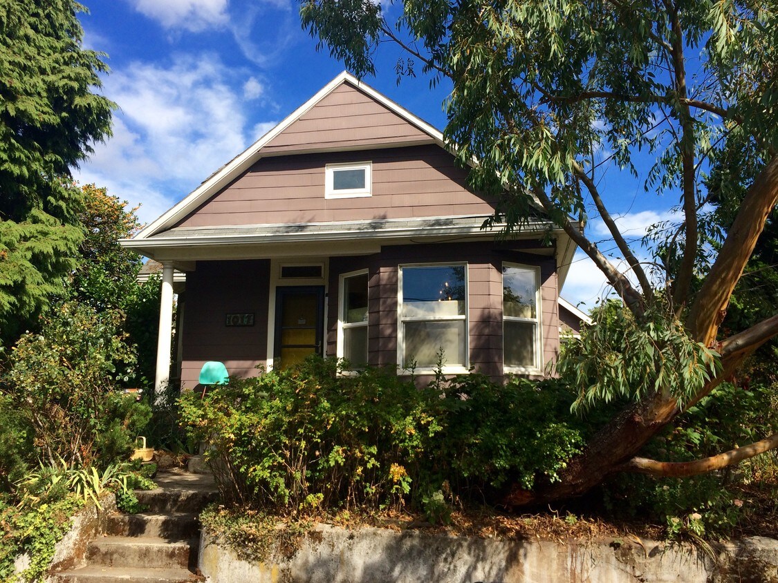 1017 NE Roselawn St, Portland, OR 97211 House Rental in Portland, OR