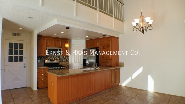 Foto del edificio - 7021 Alondra Blvd
