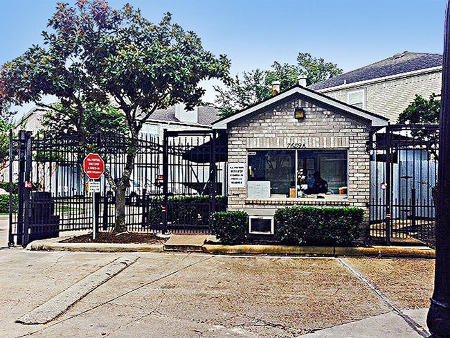 Foto del edificio - 7589 Cambridge St