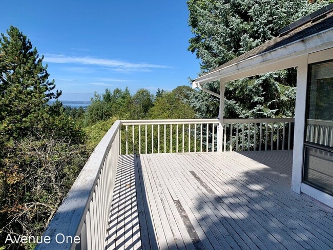 Foto del edificio - 5 br, 3 bath House - 13611 SE 56th Place