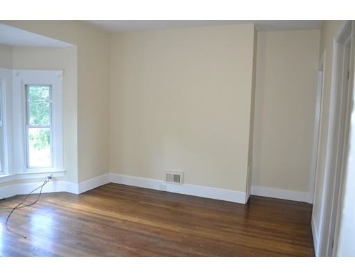 Building Photo - 502 Hollis St