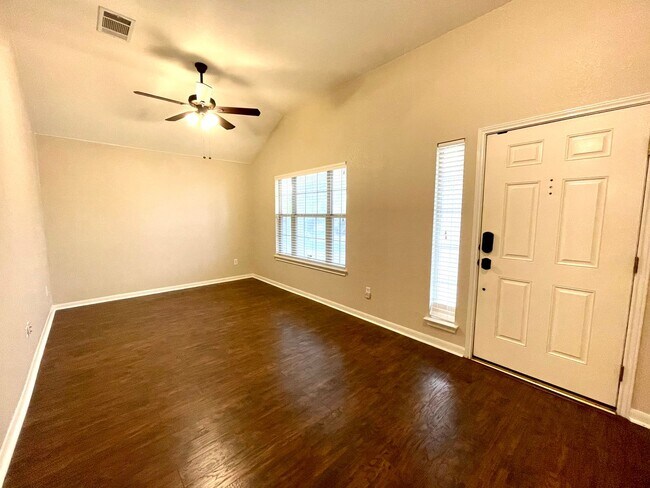 Building Photo - Charming 3-Bedroom Oasis in Round Rock