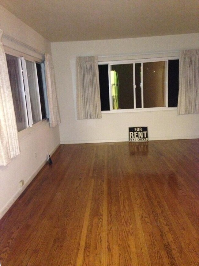 Photo - 2200 Mountain Blvd Apartments