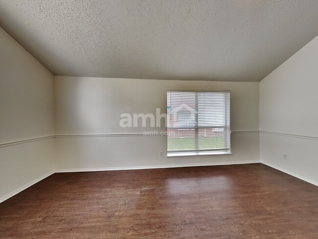 Building Photo - 1014 Bard Drive